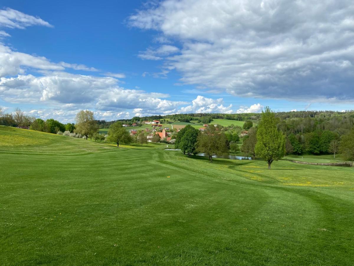 Golfchalet Uttlau Bad Griesbach  Bagian luar foto